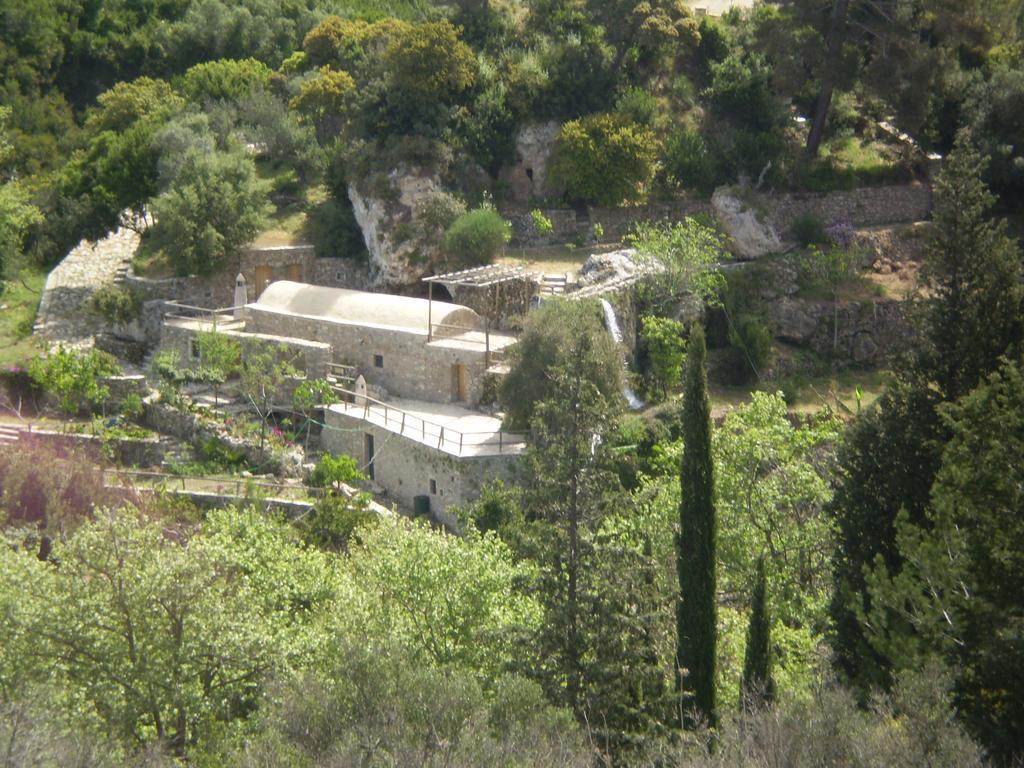 Athena Hotel Milopotamos  Exterior photo
