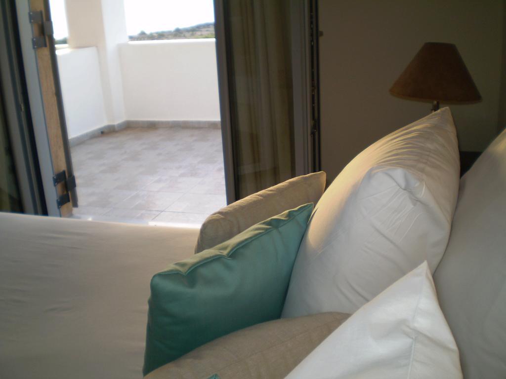 Athena Hotel Milopotamos  Exterior photo